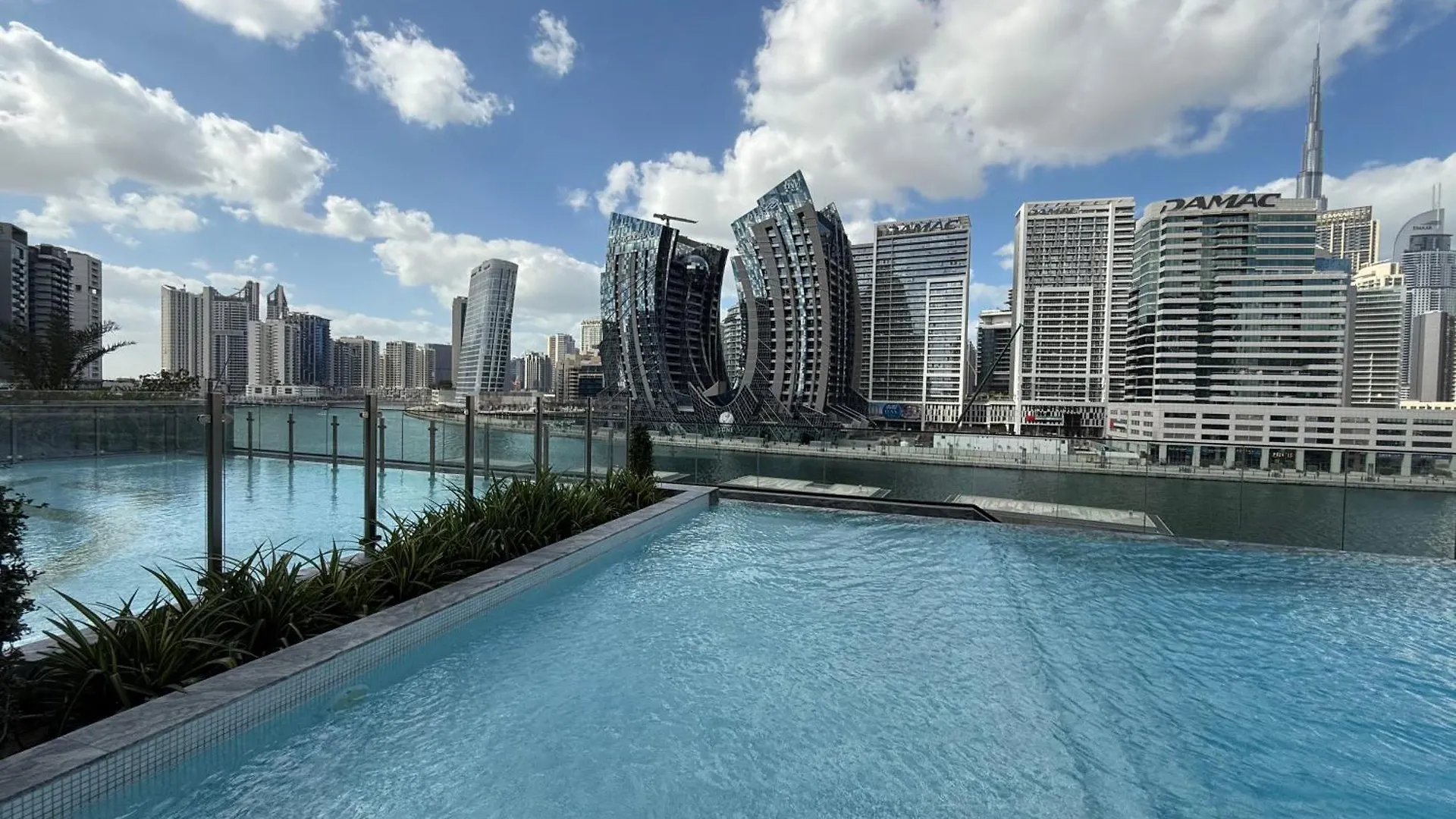 Private Pool Penthouse In Center Apartment Dubai